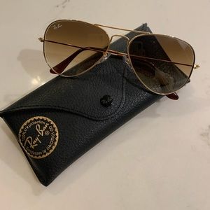 Ray-Ban Rb3025 Classic Gradient Aviator Sunglasses